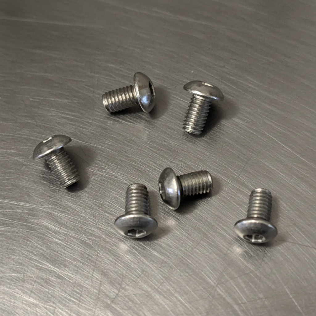 Titanium Roundhead Screws 3x5 (6)
