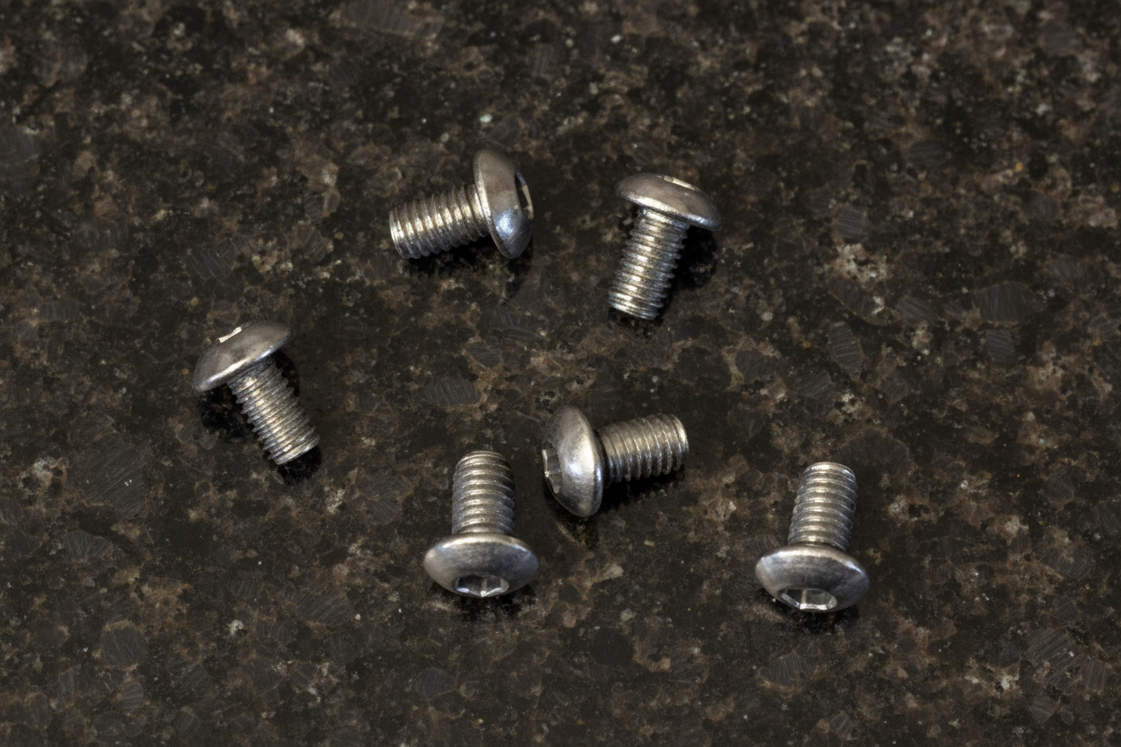 Titanium Roundhead Screws 3x5 (6)