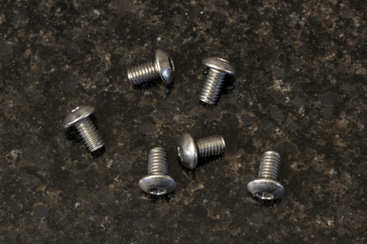 Titanium Roundhead Screws 3x5 (6)