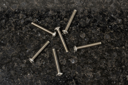 Titanium Roundhead Screws 3x20 (6)
