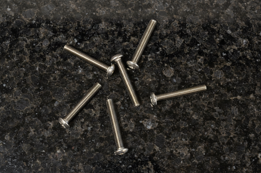 Titanium Roundhead Screws 3x20 (6)