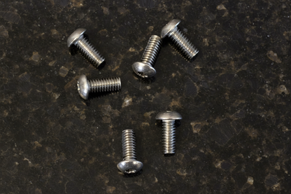Titanium Roundhead Screws 2.5x6 (6)