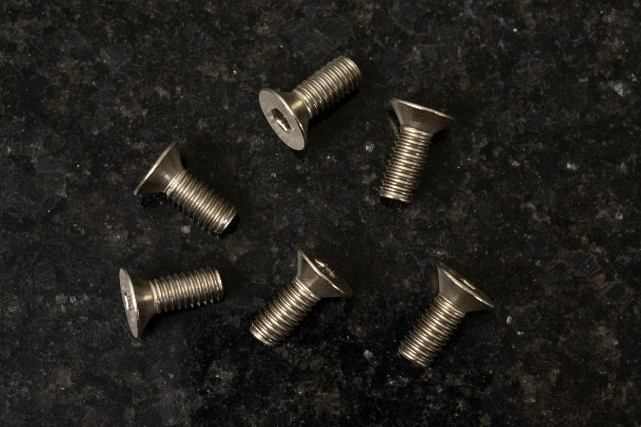 Titanium Countersunk 4x10 (6)