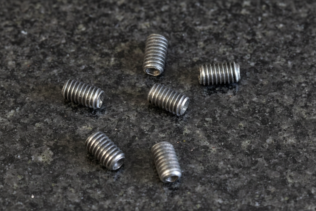 Titanium Grub Screws 3x5 (6)