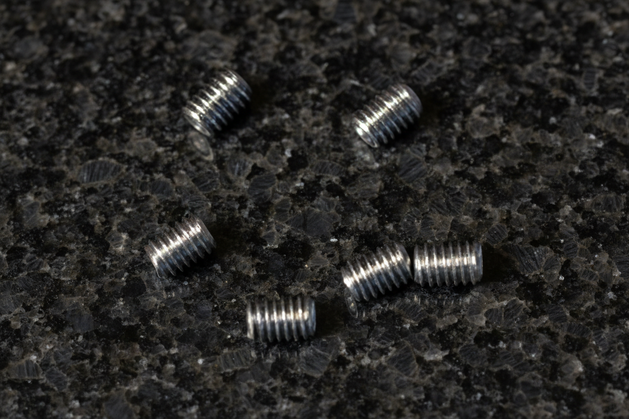 Titanium Grub Screws 3x4 (6)