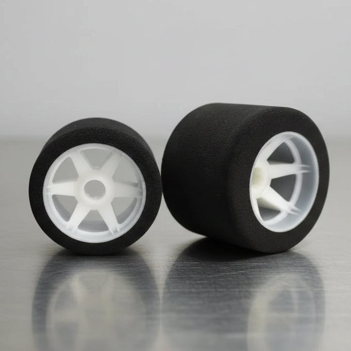 Hotrace 1:8 32/35 Shore Front/Rear Tyres Mounted on Light Rims. (4) IN TRANSIT